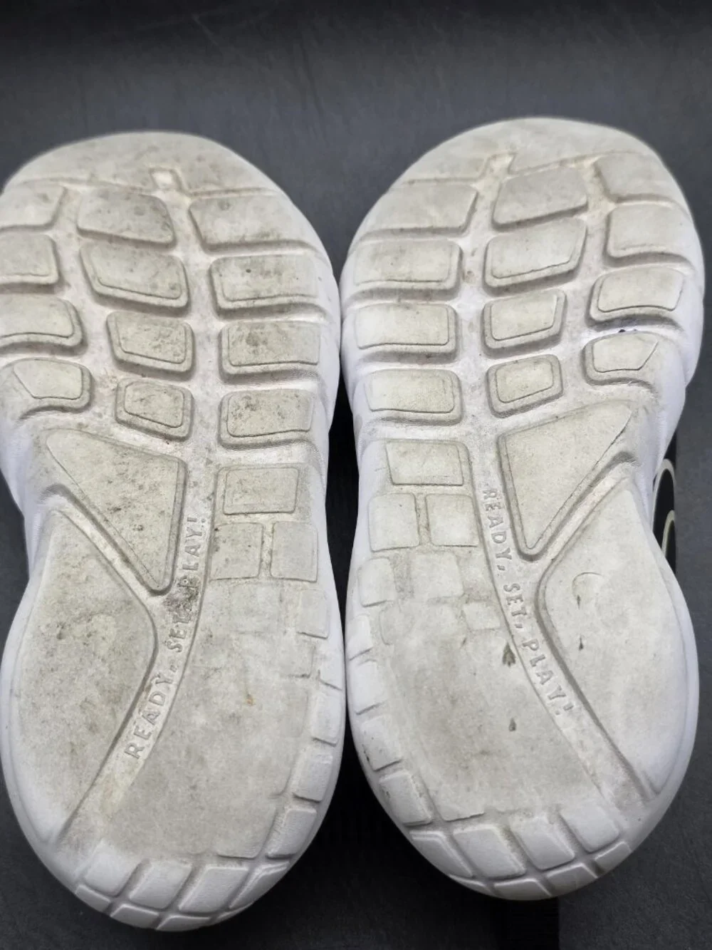 Nike Flex Runner 2 Shoes Kids Size 1 Slip On Running Sneakers DJ6040-002 Damage